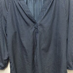 Violet & Claire Navy and White Geometric Top